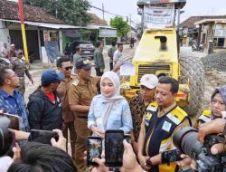 Jihan Nurlela Tinjau Perbaikan Jalan Pringsewu–Pardasuka, Pemprov Siapkan Konstruksi Rigid