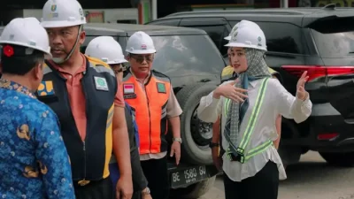 Bangun & Perbaiki 30,4 Km Jalan, Wagub Jihan: Jalan Lancar Ekonomi Bergerak